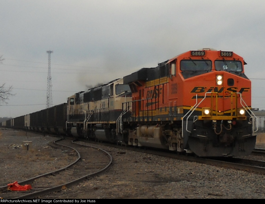 BNSF 5869 East